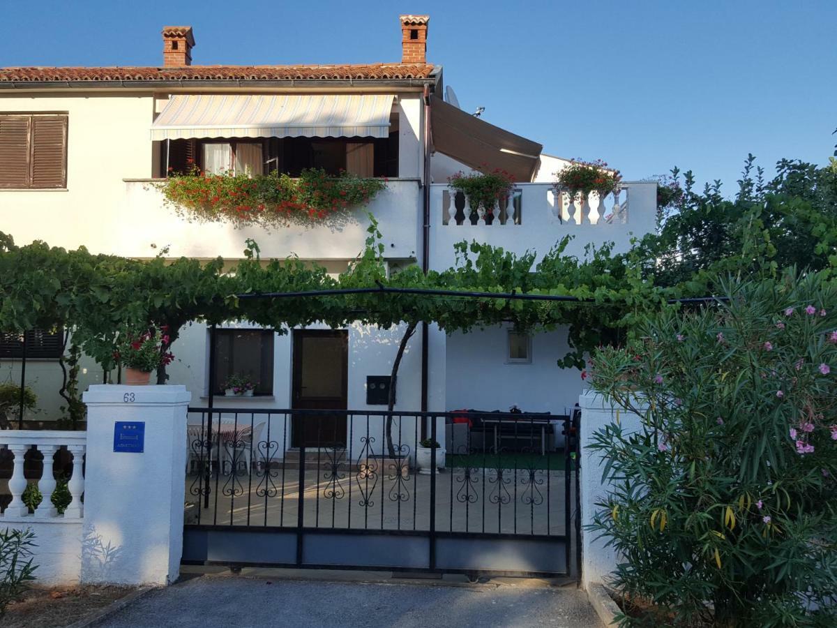 Studio Apartman D&D Banjole Exterior foto